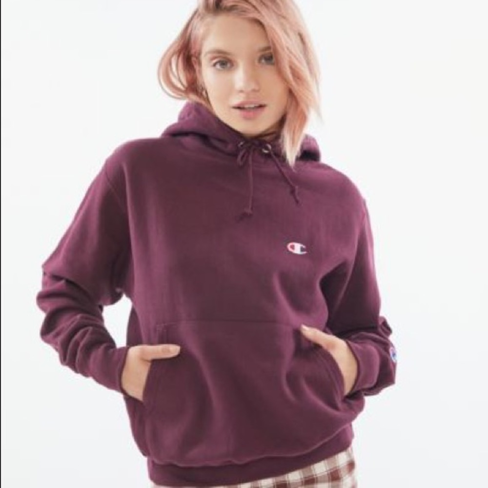 Maroon champion classic logo hooded sweatshirt 💜